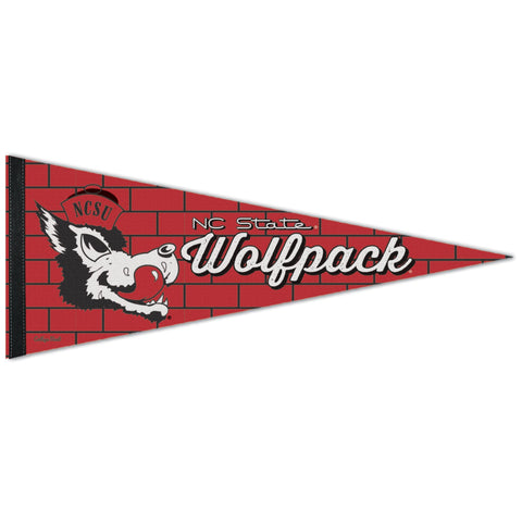 NC State Wolfpack Wincraft Red Slobbering Wolf Pennant
